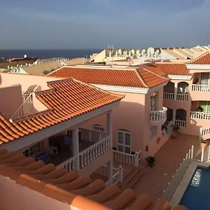 https://superior-apartment-with-ocean-view.in-canary-islands.com